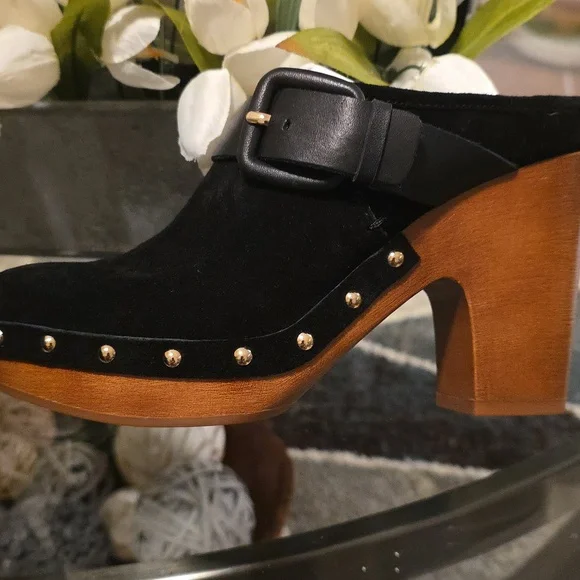 Vince Camuto Clogs - Picture 5 of 7